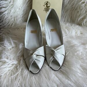 Bridal Vintage White Allure Retro Pumps Heels Size 8 Leather